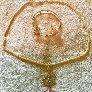 Gorgeous pink and clear stone necklace set